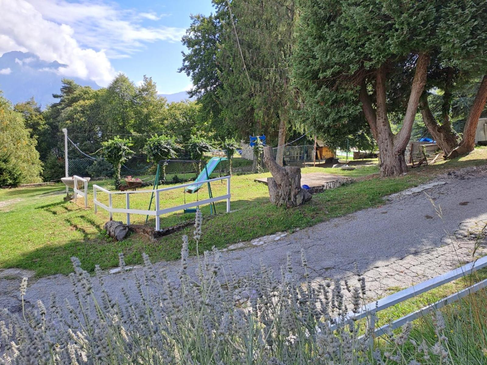 Provinciale 79 Hotel Magreglio Екстериор снимка