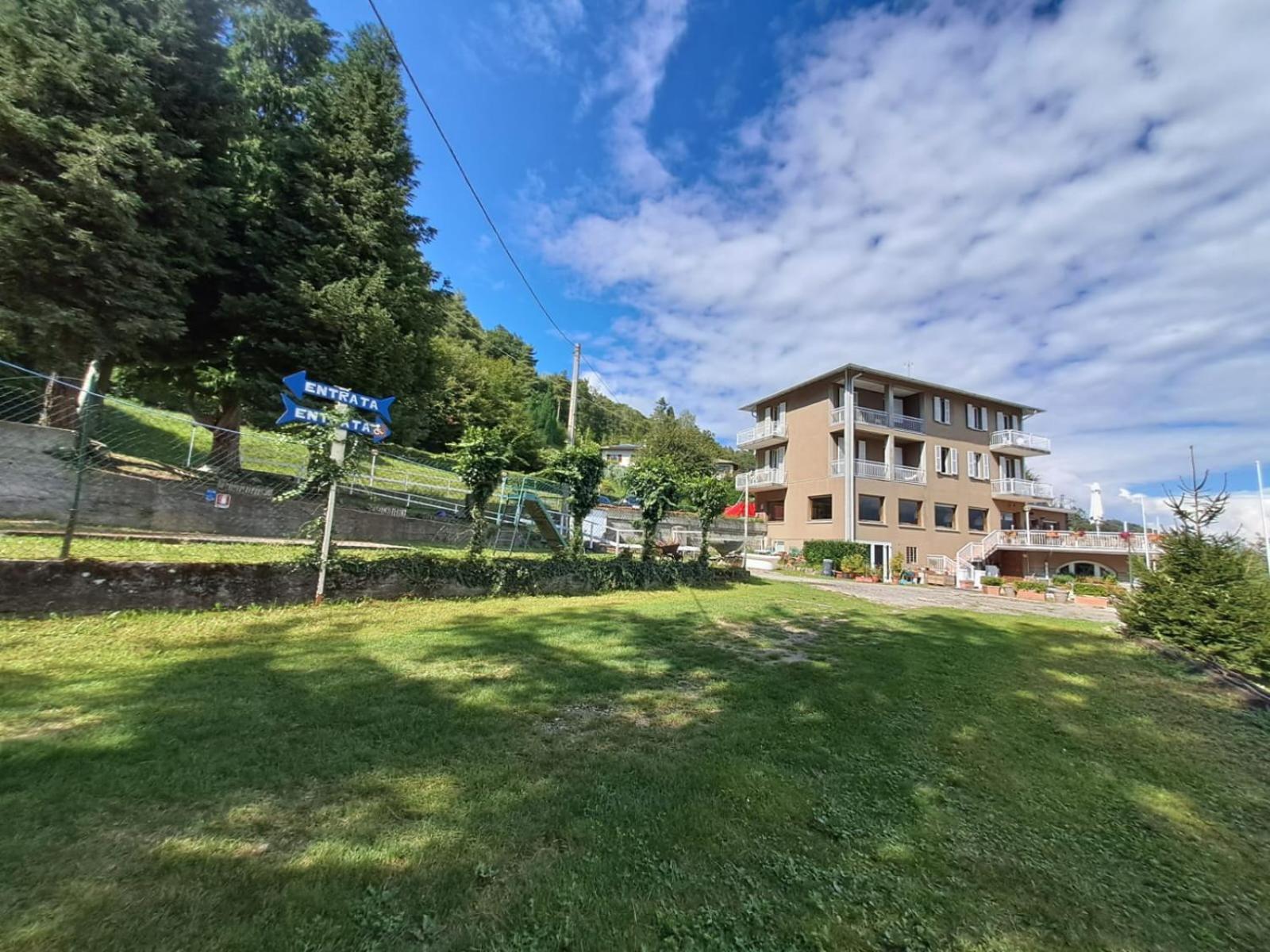 Provinciale 79 Hotel Magreglio Екстериор снимка